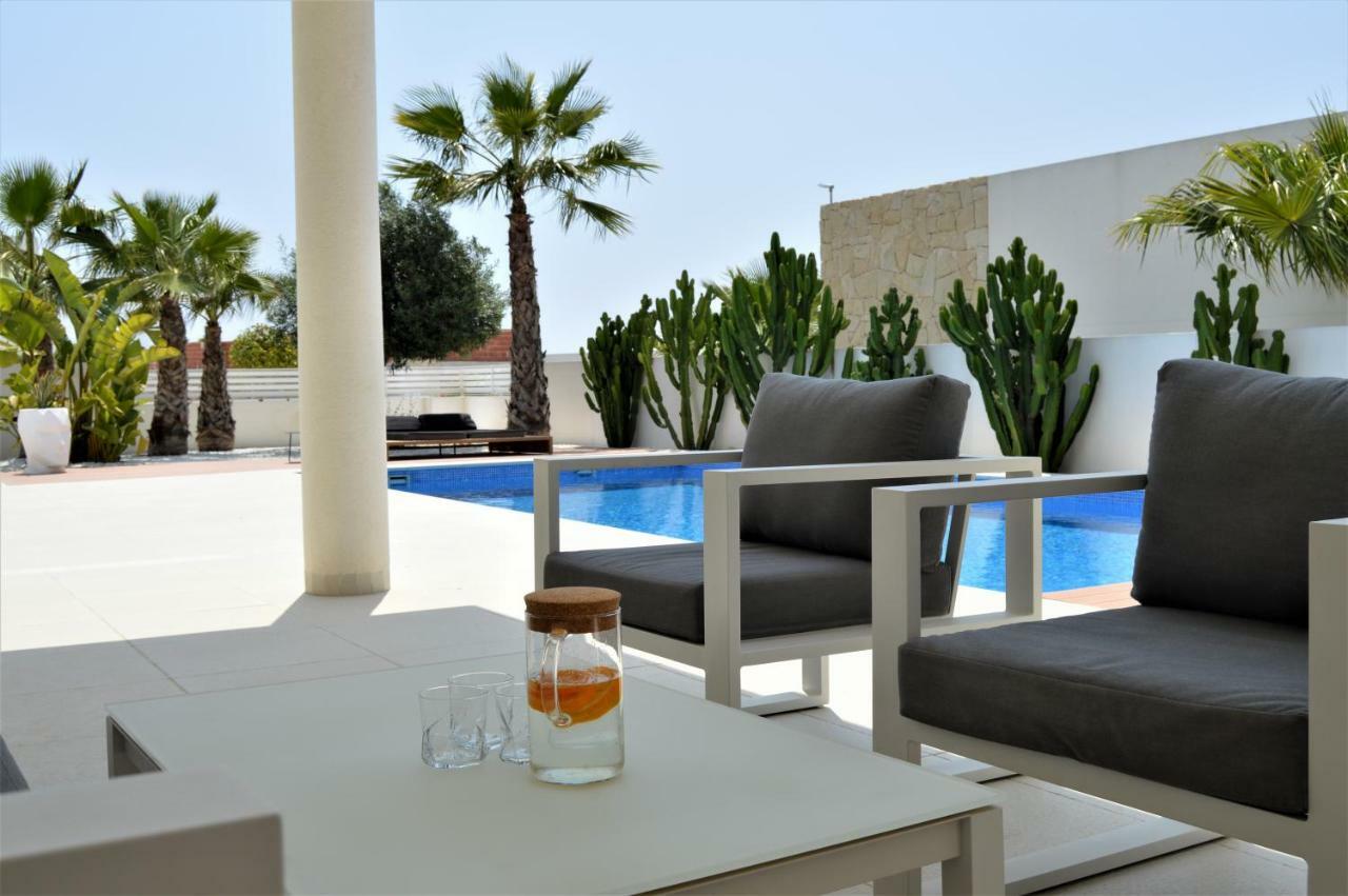 Villa With Private Pool Llobregales 外观 照片