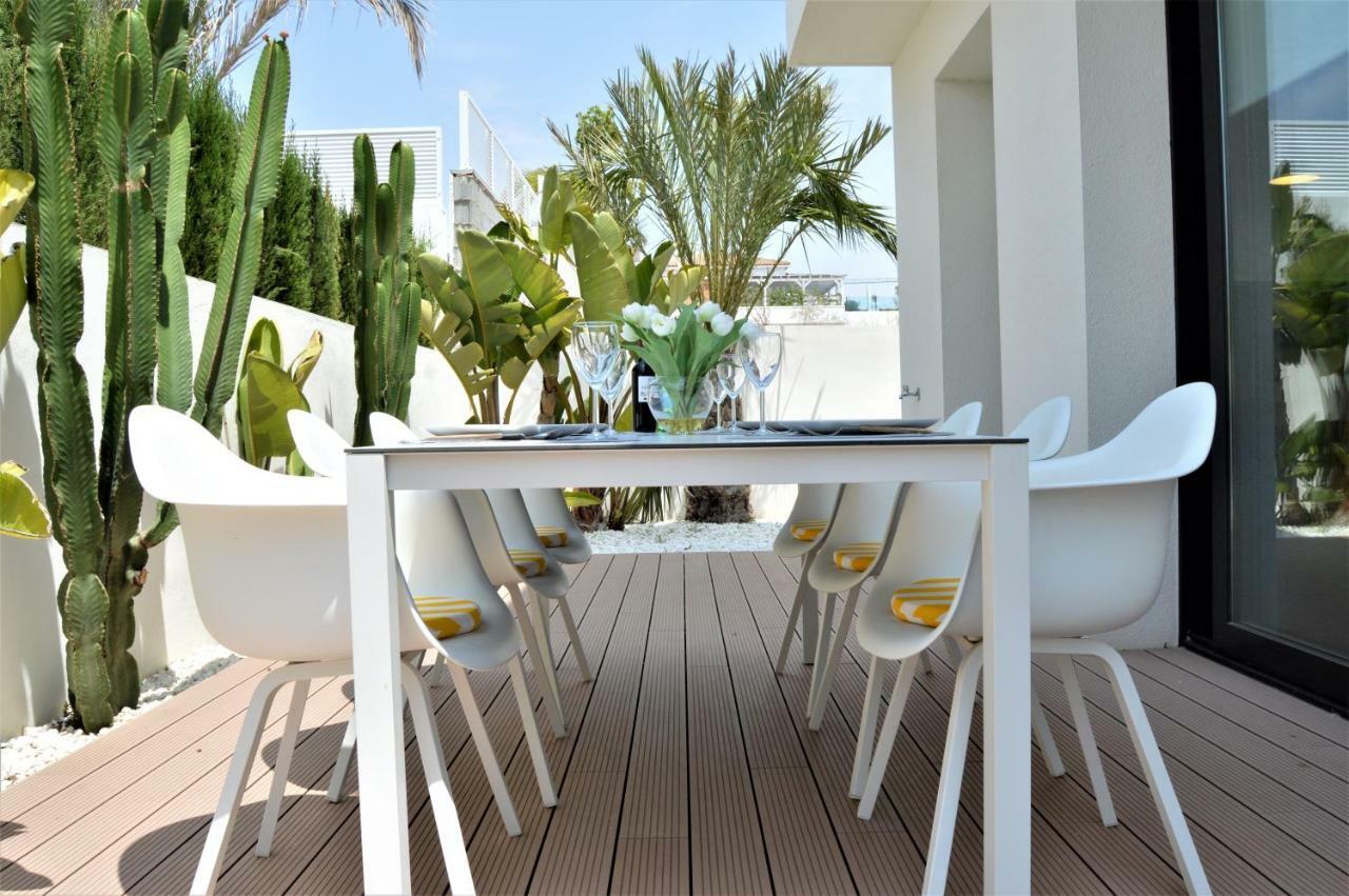 Villa With Private Pool Llobregales 外观 照片