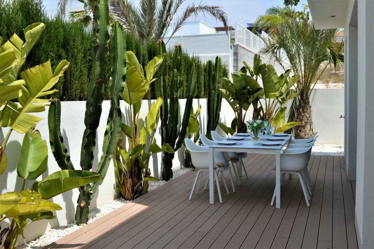 Villa With Private Pool Llobregales 外观 照片